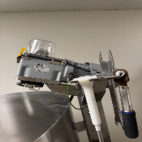 Thermo HyPerforma 1000L Single-Use Mixer image 3